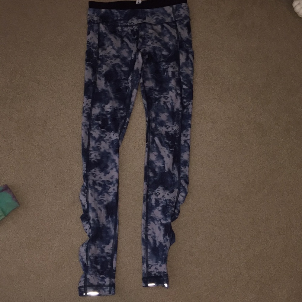 Blue tie dye lululemon leggings,